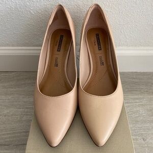 Clarks Nude Pink Heels Size 6M